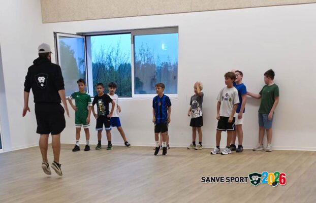 OFF-ICE Hockey Sanve